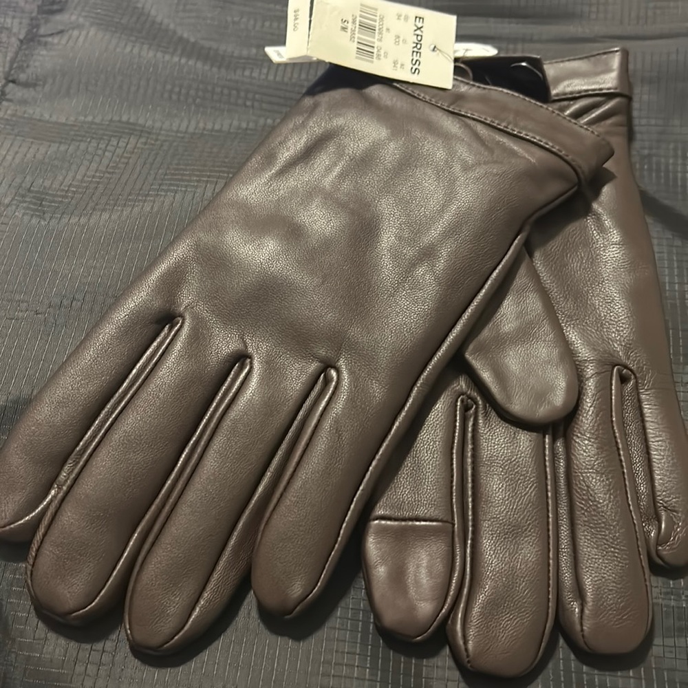 NWT EXPRESS GENUINE LEATHER TOUCHSCREEN COMPATIBLE GLOVES S/M